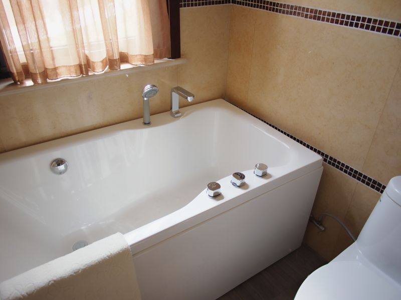 Bathtub Reglazing And Refinishing